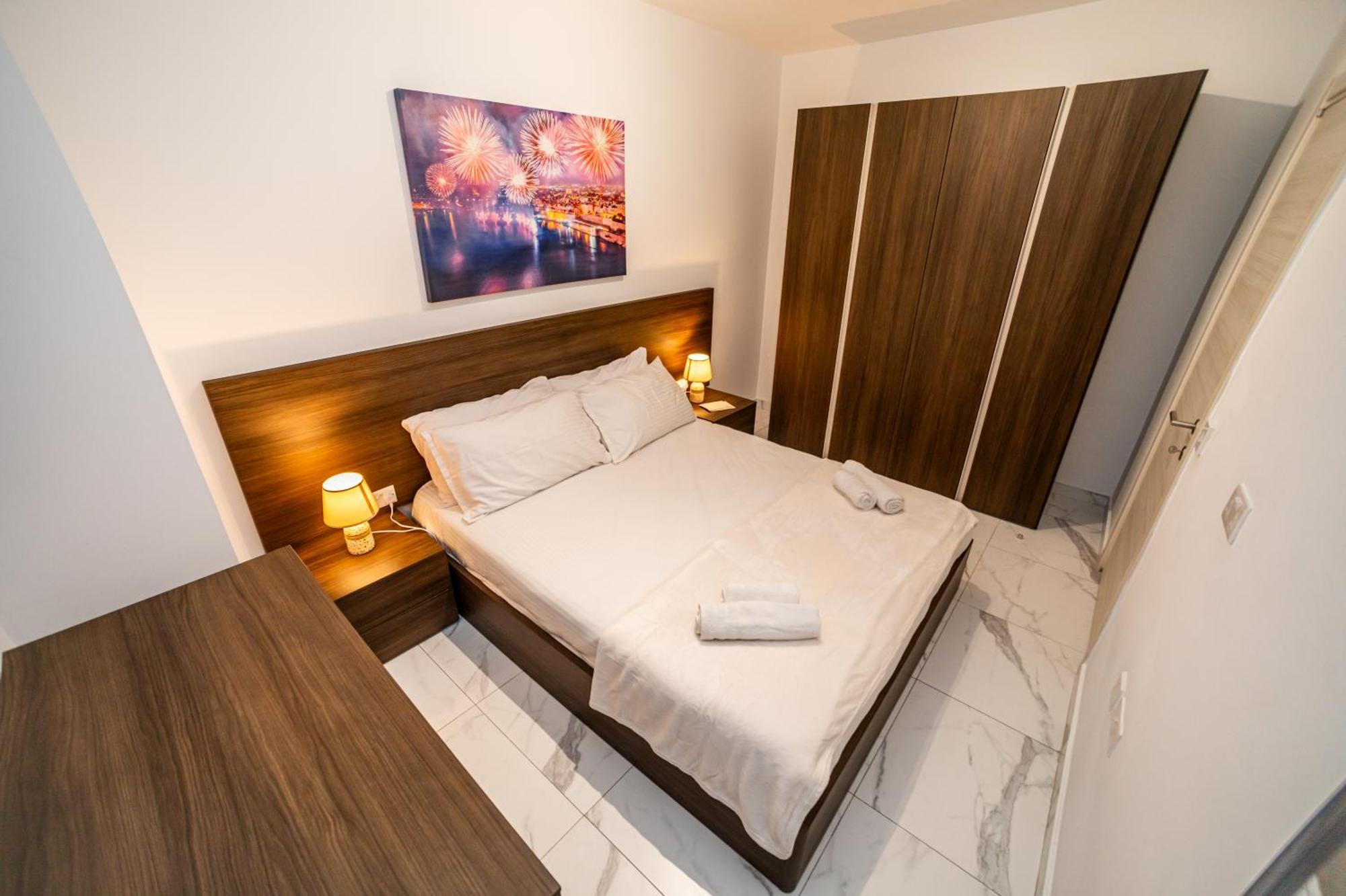 Sea Breeze, Spacious 2-Bedroom Lux Seaside Apartments San Pawl il-Baħar Zewnętrze zdjęcie