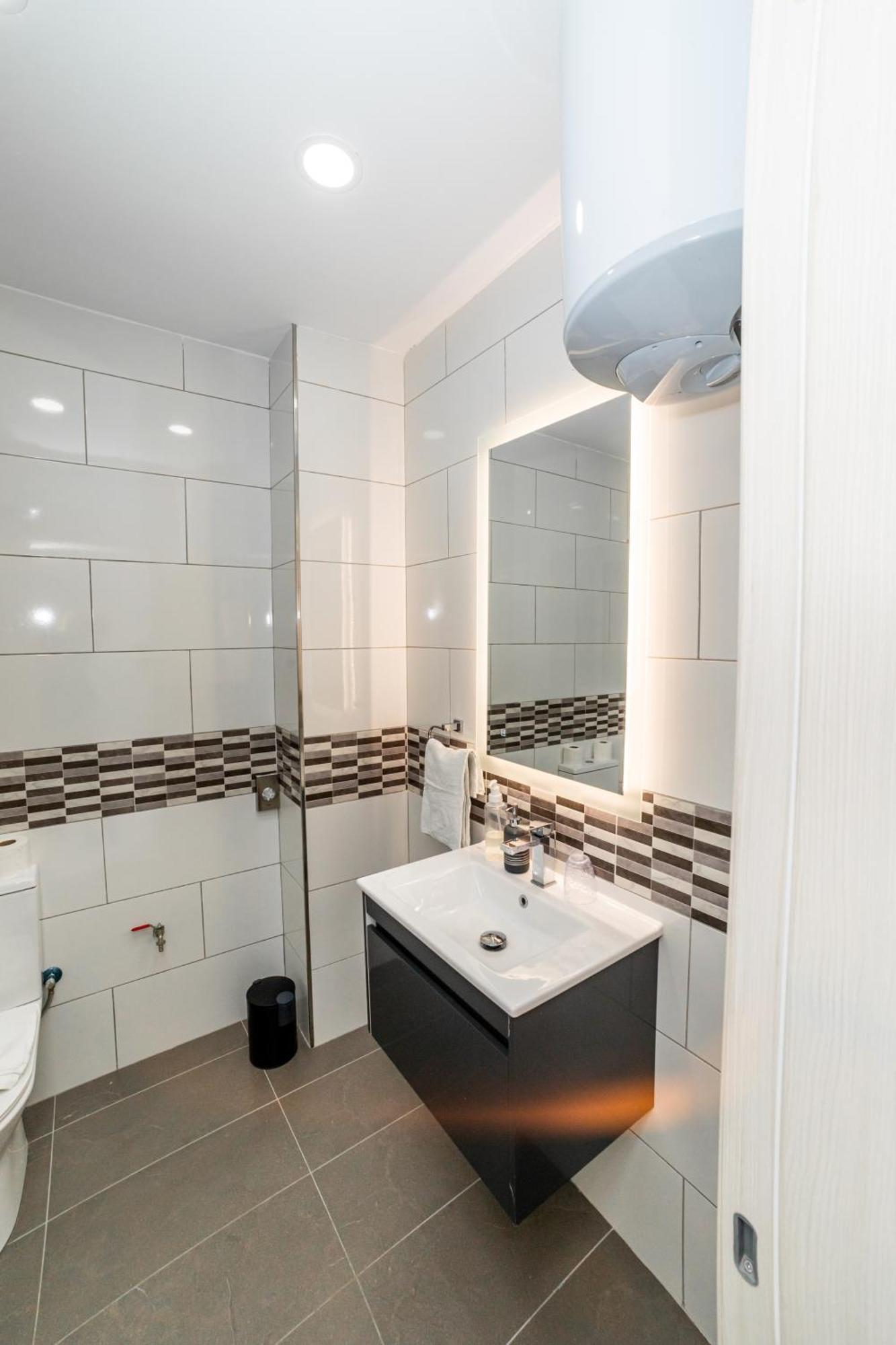 Sea Breeze, Spacious 2-Bedroom Lux Seaside Apartments San Pawl il-Baħar Zewnętrze zdjęcie