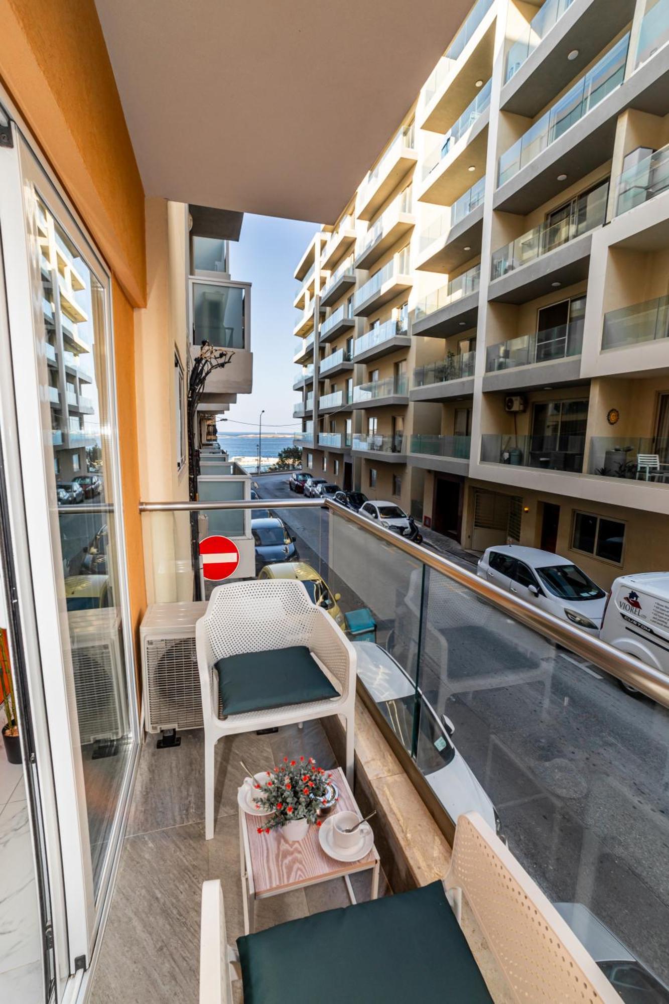 Sea Breeze, Spacious 2-Bedroom Lux Seaside Apartments San Pawl il-Baħar Zewnętrze zdjęcie