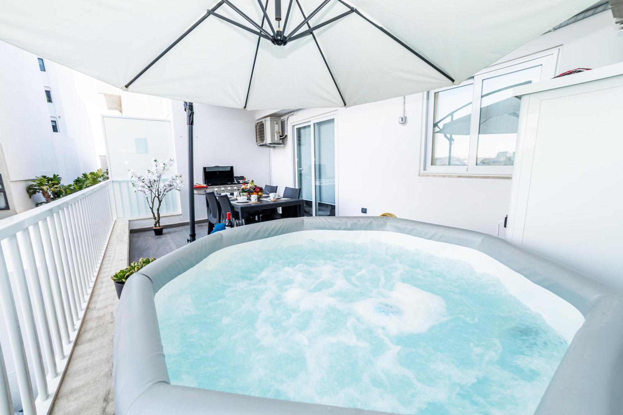 Sea Breeze, Spacious 2-Bedroom Lux Seaside Apartments San Pawl il-Baħar Zewnętrze zdjęcie
