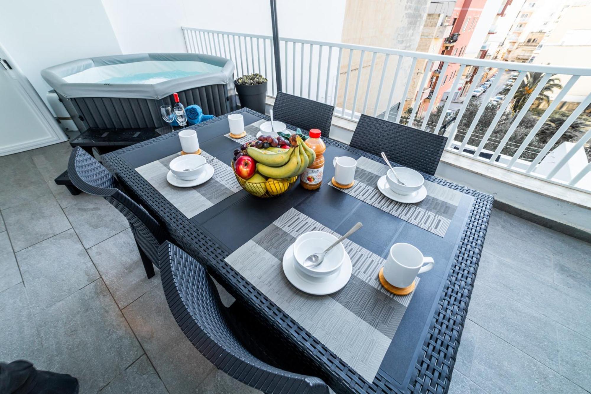 Sea Breeze, Spacious 2-Bedroom Lux Seaside Apartments San Pawl il-Baħar Zewnętrze zdjęcie