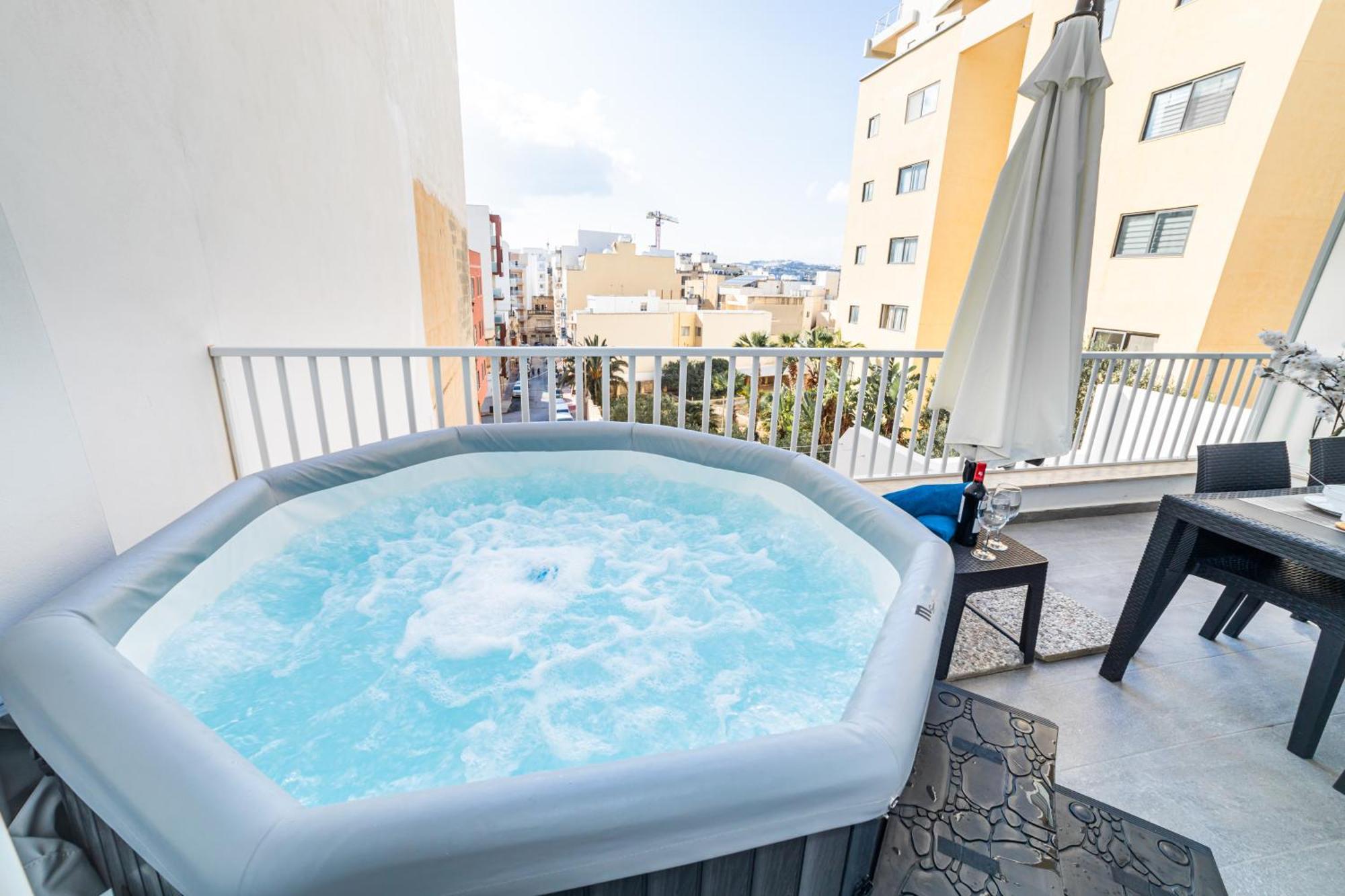 Sea Breeze, Spacious 2-Bedroom Lux Seaside Apartments San Pawl il-Baħar Zewnętrze zdjęcie